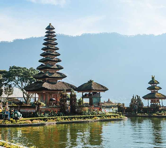 Group tour to Cambodia “The Great Indochina Voyage” (Demo)